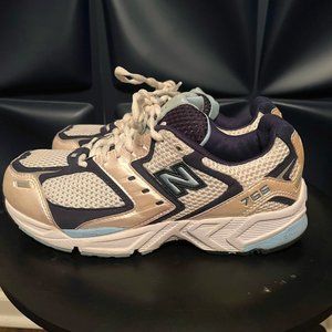 NEW BALANCE 766 Size 7 Navy + Carolina Blue. Runner's World - Editor's Choice
